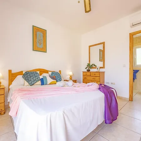 Paz - Plusholidays * Κάλπε