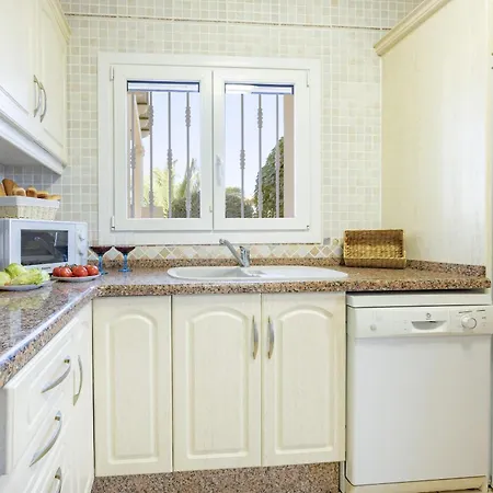 Paz - Plusholidays Βίλα