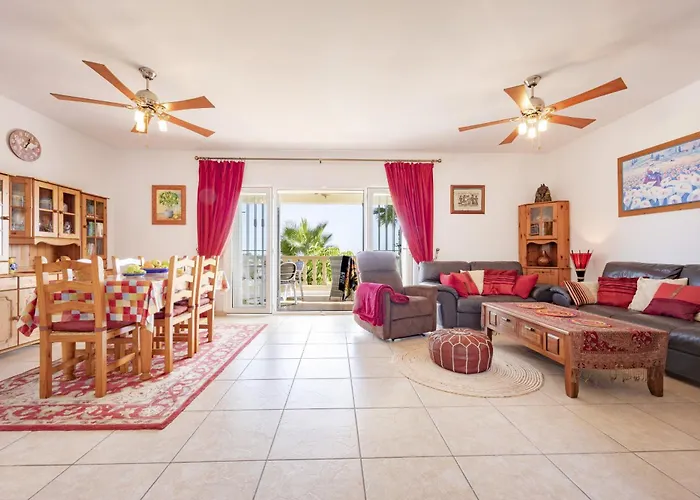 Βίλα Paz - Plusholidays