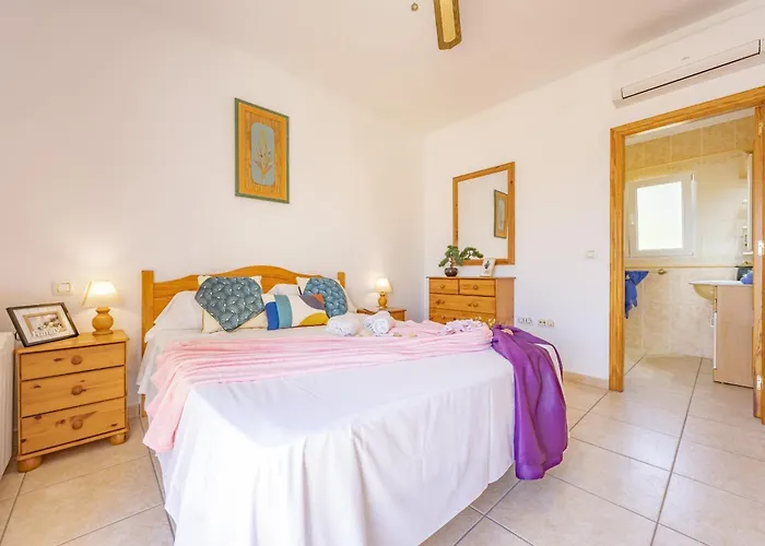 Paz - Plusholidays * Κάλπε