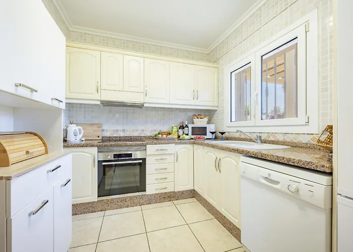 Paz - Plusholidays * Κάλπε